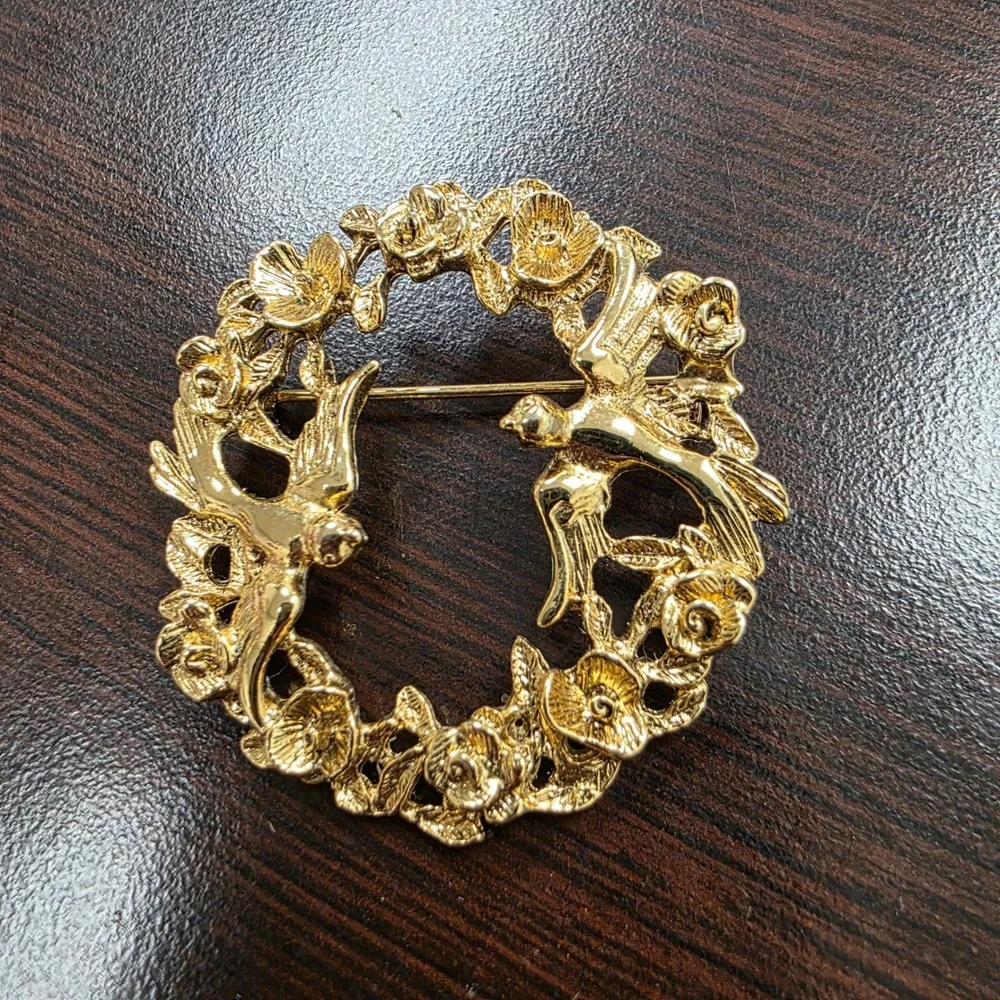 Vintage Gold Tone Bird and Rose Wreath Brooch Pin Nature Inspired Floral Wreath
